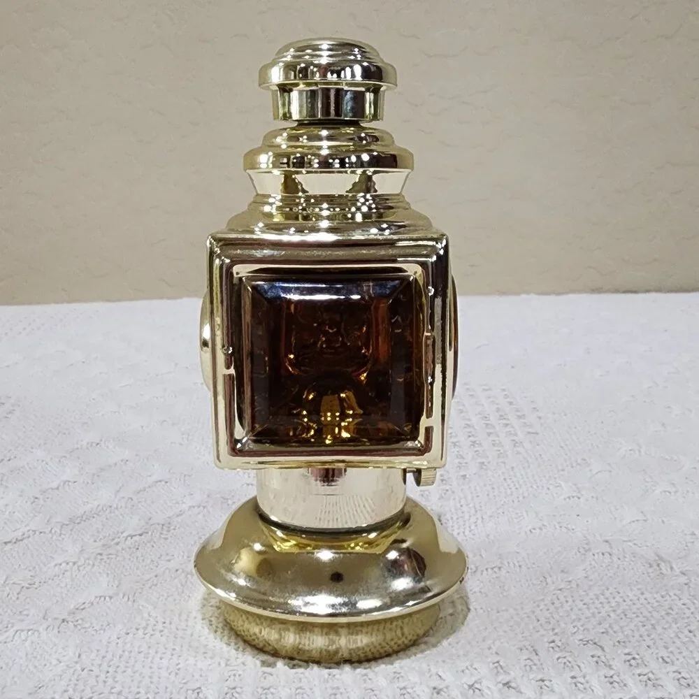 Vintage Avon AUTO CARRIAGE LANTERN Glass Bottle Deep Woods Scent Talc Full